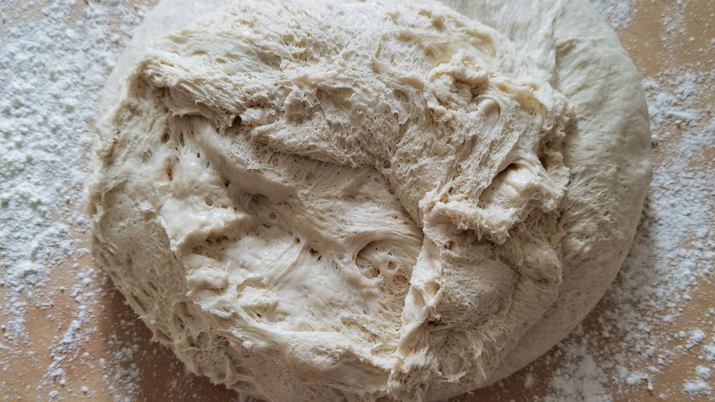 Impasto del pane appena lavorato